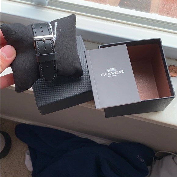 Coach men’s watch - Picture 3 of 4